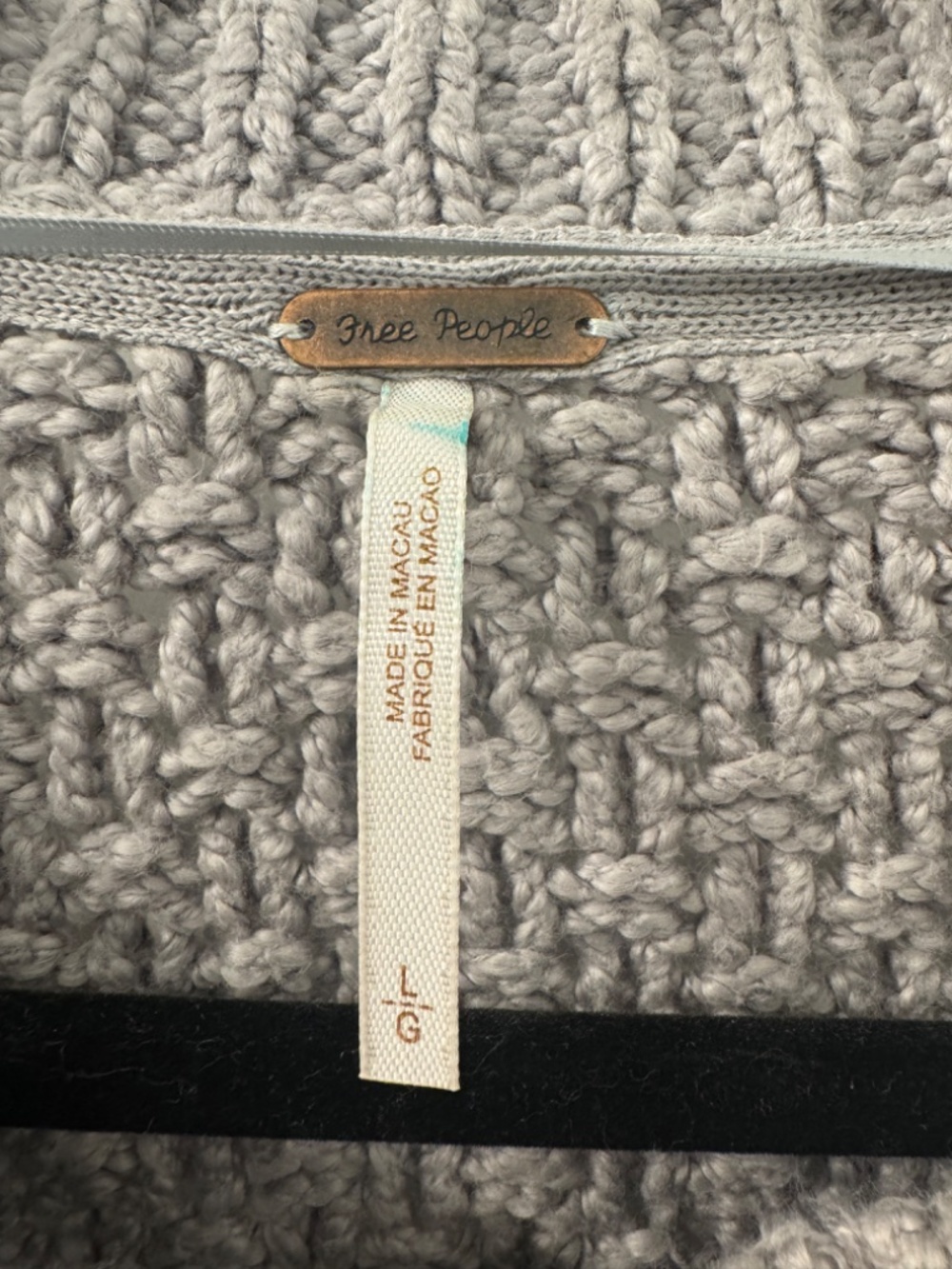TWO Free People Cropped Bonfire Cardi Cardigans Size L - Grey & Cream - Picture 5 of 9